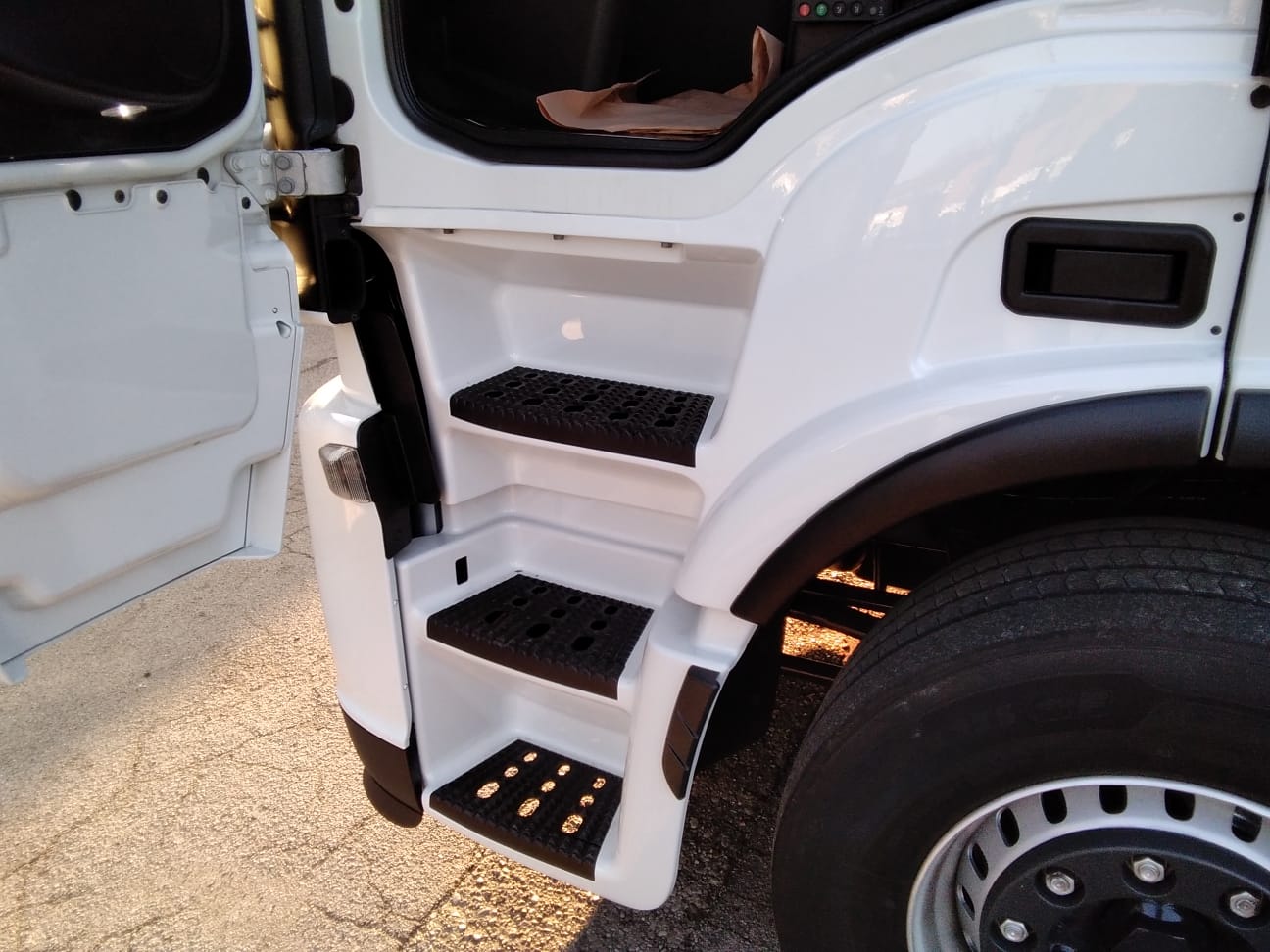 https://www.franchin.it/wp-content/uploads/2021/04/Franchin-Iveco-allestimento_12.jpg